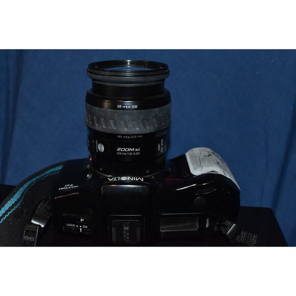 Minolta Maxxum 7xi POWERS ON with 28-105mm lens - Picture 9 of 9